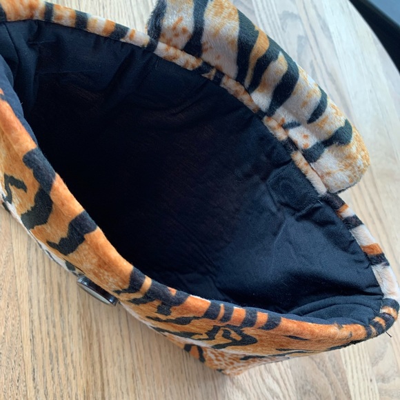 Hand Crafted Faux Fur Tote Bag with 2nd Makeup Bag - Picture 8 of 12